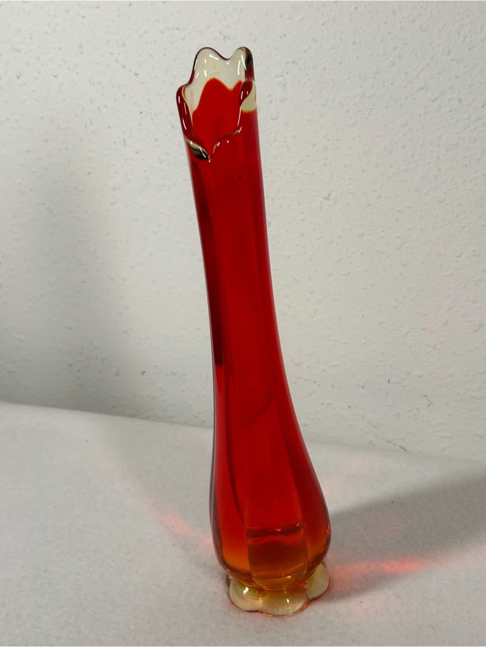 LE Smith Swung Vase Glass Stretch Red Amberina 12